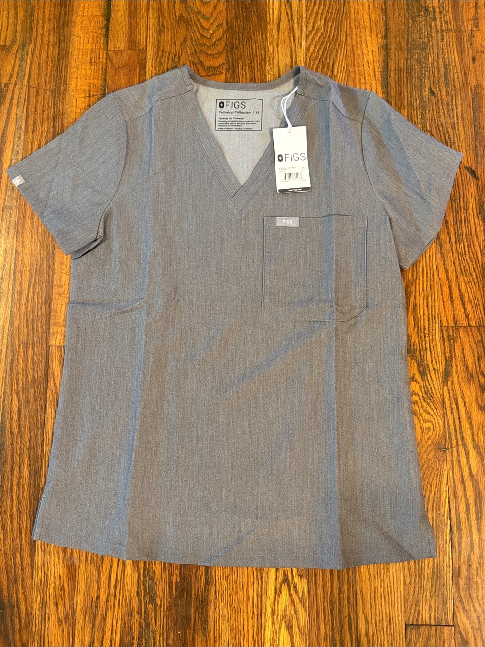 🎉NWT! FIGS Women's V-Neck Catarina One Pocket Scrub Top in Heather Gray!